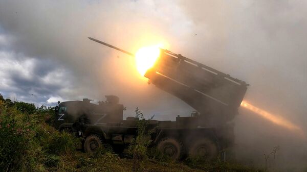 'The Grad' multiple launch rocket system at the 'Vostok 2022' military maneuvers at the Sergeevsky training ground - Sputnik भारत