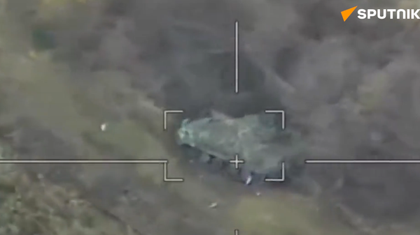 Russian Lancet Drone Destroys Ukrainian Tank  - Sputnik भारत