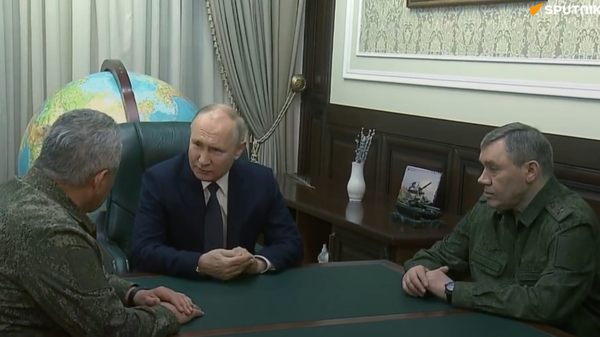 Putin in Southern Military District - Sputnik भारत