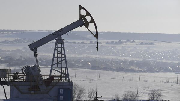 An oil pumpjack is seen in Almetyevsk District, Tatarstan, Russia.  - Sputnik भारत