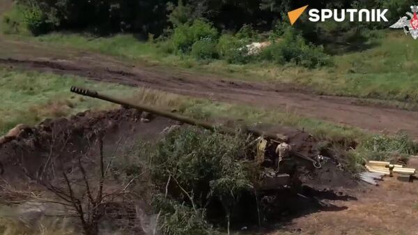 Russia’s Giatsint-S self-propelled artillery guns in action in Kupyansk direction - Sputnik भारत