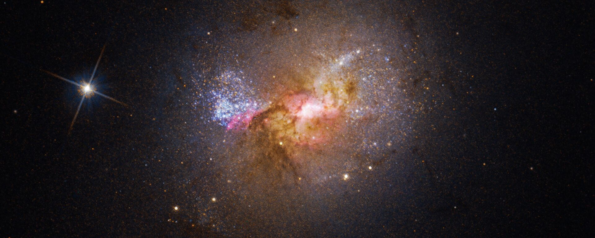 Black Hole Igniting Star Formation in a Dwarf Galaxy - Sputnik भारत, 1920, 27.11.2023