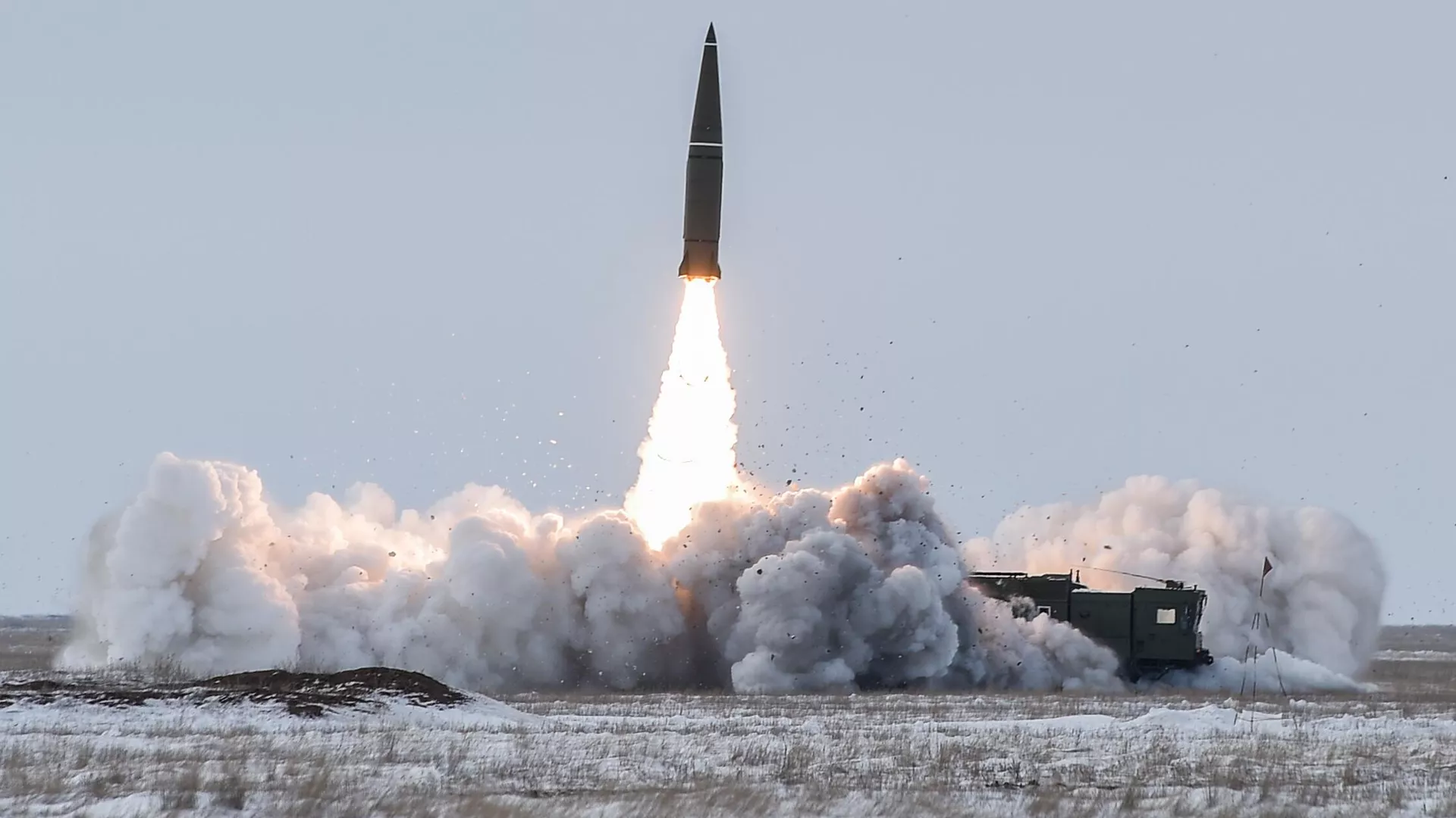 Launch of the Iskander-M ballistic missile system. Launch of the Iskander-M ballistic missile system. - Sputnik भारत, 1920, 04.05.2024