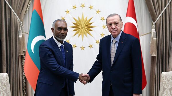 Mohamed Muizzu, the newly elected President of Maldives, meets with Turkey President Erdogan - Sputnik भारत