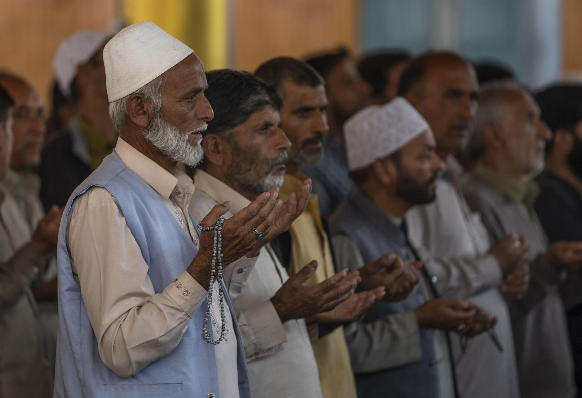 Kashmiris pray for Palestinians killed in Israel's military operations in Gaza - Sputnik India, 1920, 29.11.2023