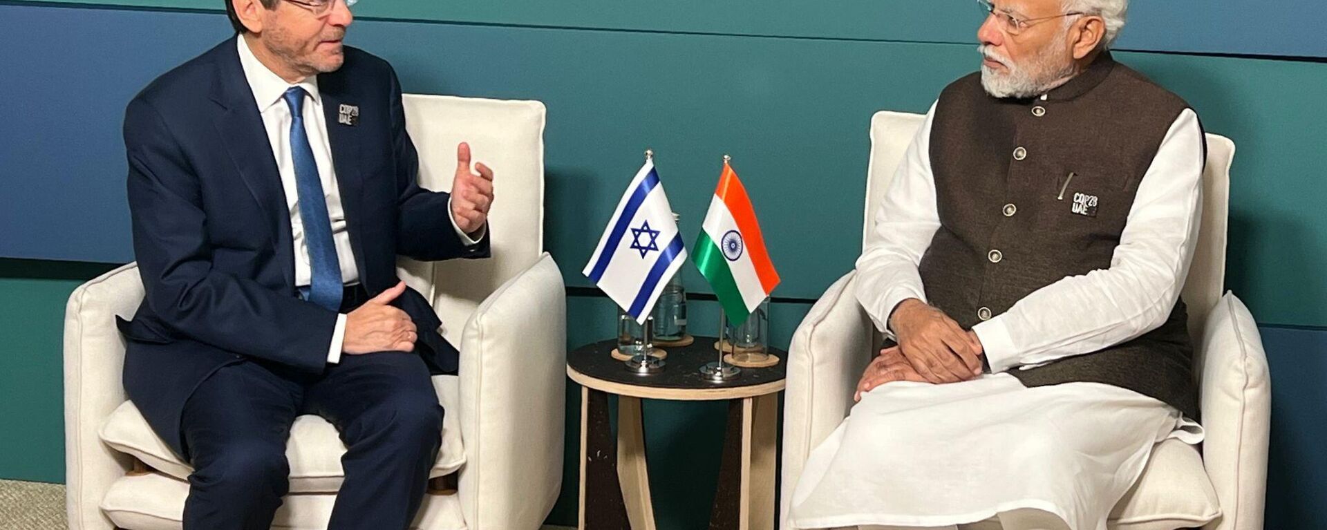 Indian Prime Minister Narendra Modi met Israeli President Issac Herzog on the sidelines of the World Climate Action Summit at the ongoing United Nations (UN) Climate Change Conference (COP28) in Dubai on 1 December. - Sputnik India, 1920, 01.12.2023