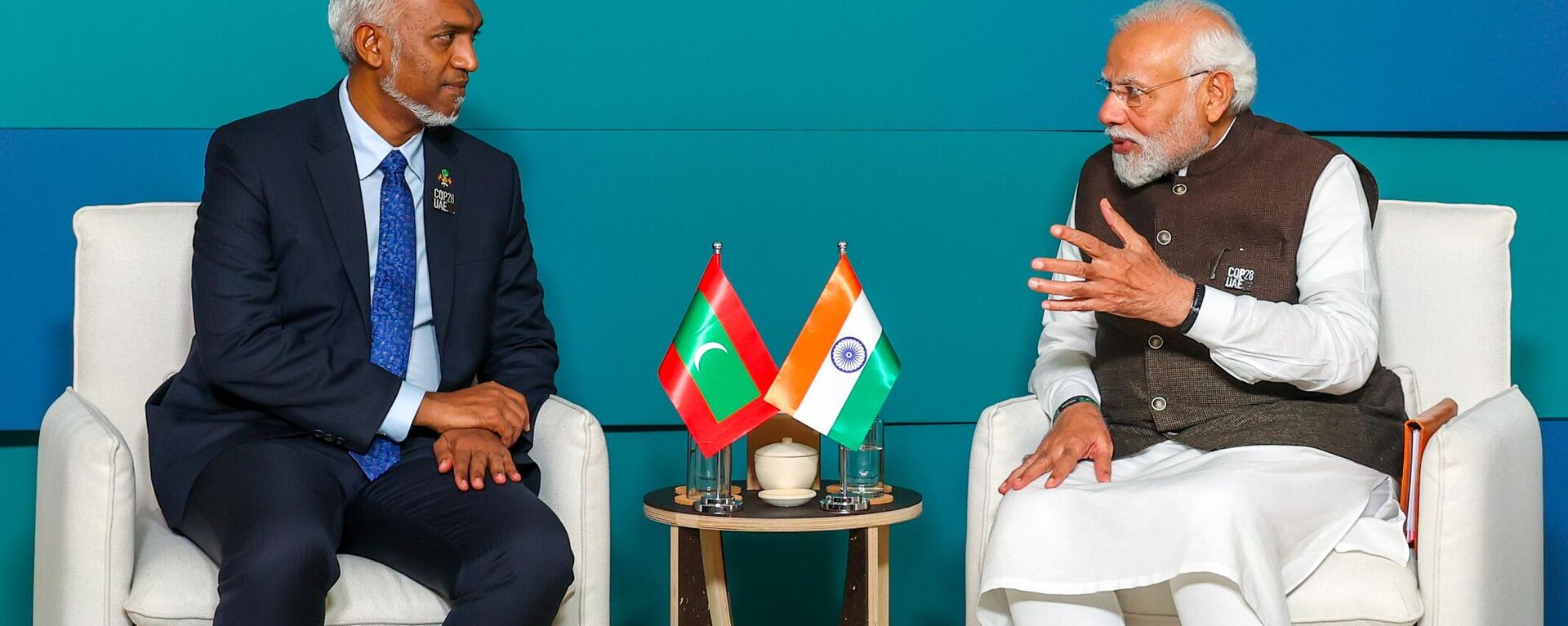 Indian Prime Minister Narendra Modi and Maldives’ President Mohamed Muizzu held a bilateral meeting on the sidelines of the United Nations (UN) Climate Change Conference (COP28) in Dubai on Thursday. - Sputnik भारत, 1920, 02.12.2023