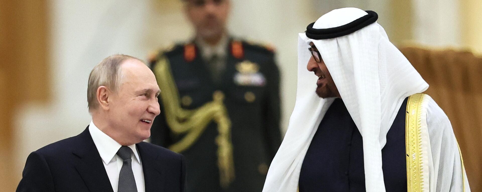Russian President Vladimir Putin and President of the United Arab Emirates Sheikh Mohamed bin Zayed Al Nahyan arrive for a welcoming ceremony before a meeting at Qasr Al Watan Palace in Abu Dhabi, United Arab Emirates. - Sputnik भारत, 1920, 06.08.2025