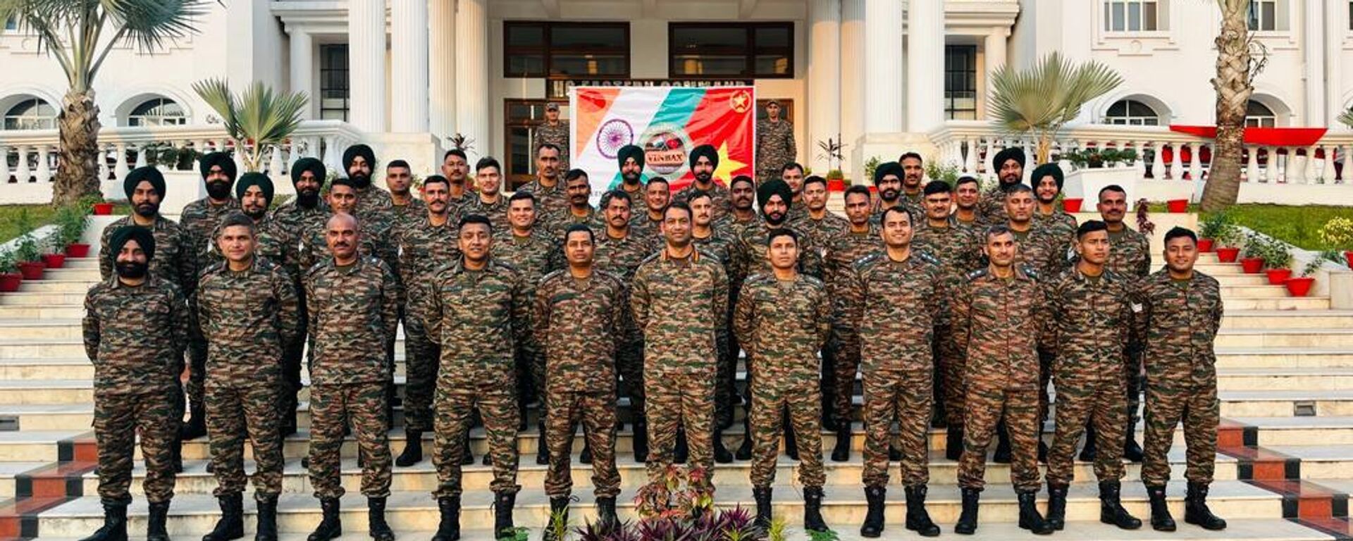 Indian armed forces contingent reaches Hanoi for joint military exercise “VINBAX-2023” - Sputnik भारत, 1920, 11.12.2023