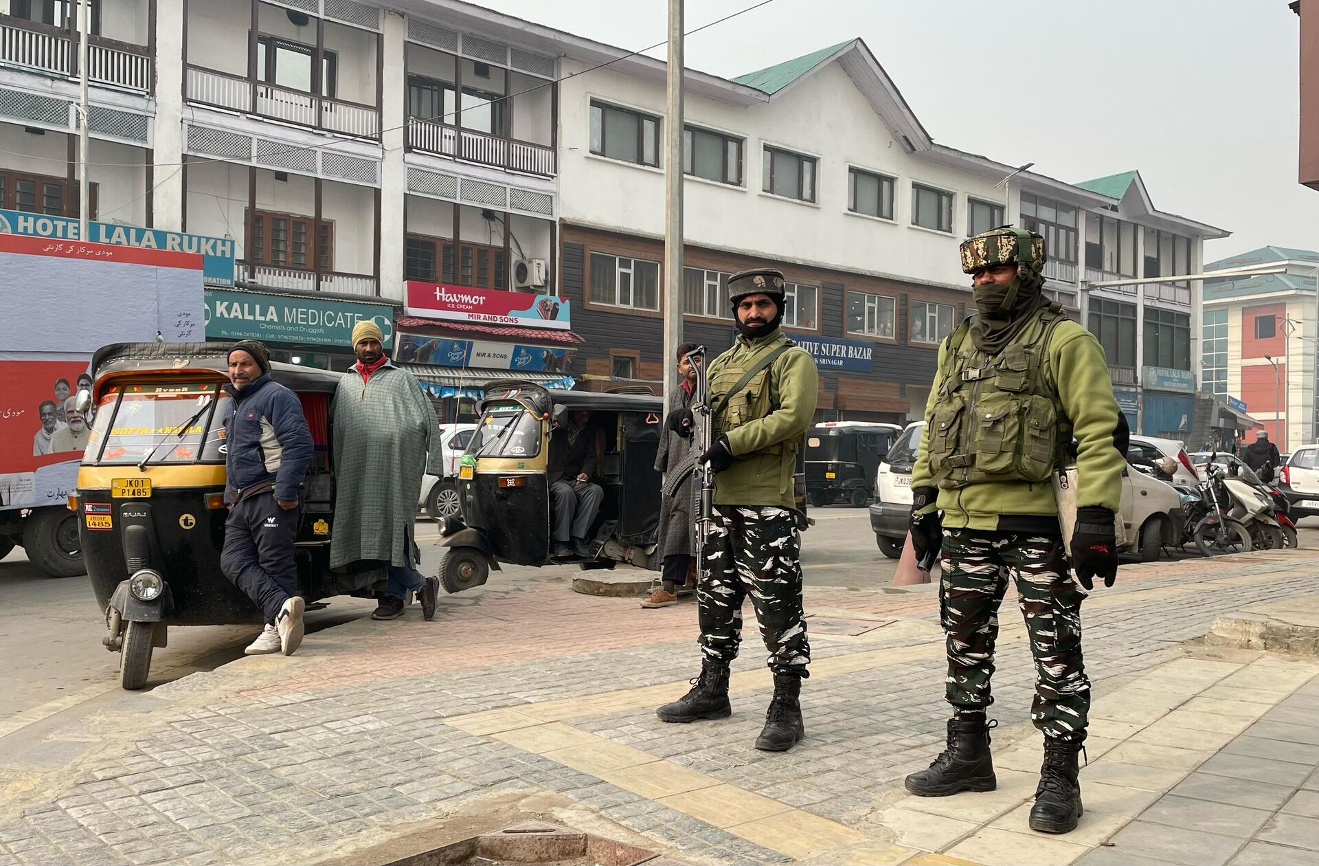 Heavy security was deployed in Jammu and Kashmir ahead of Supreme Court of India's ruling on 2019 decision of revoking the region's autonomy.  - Sputnik India, 1920, 22.12.2023