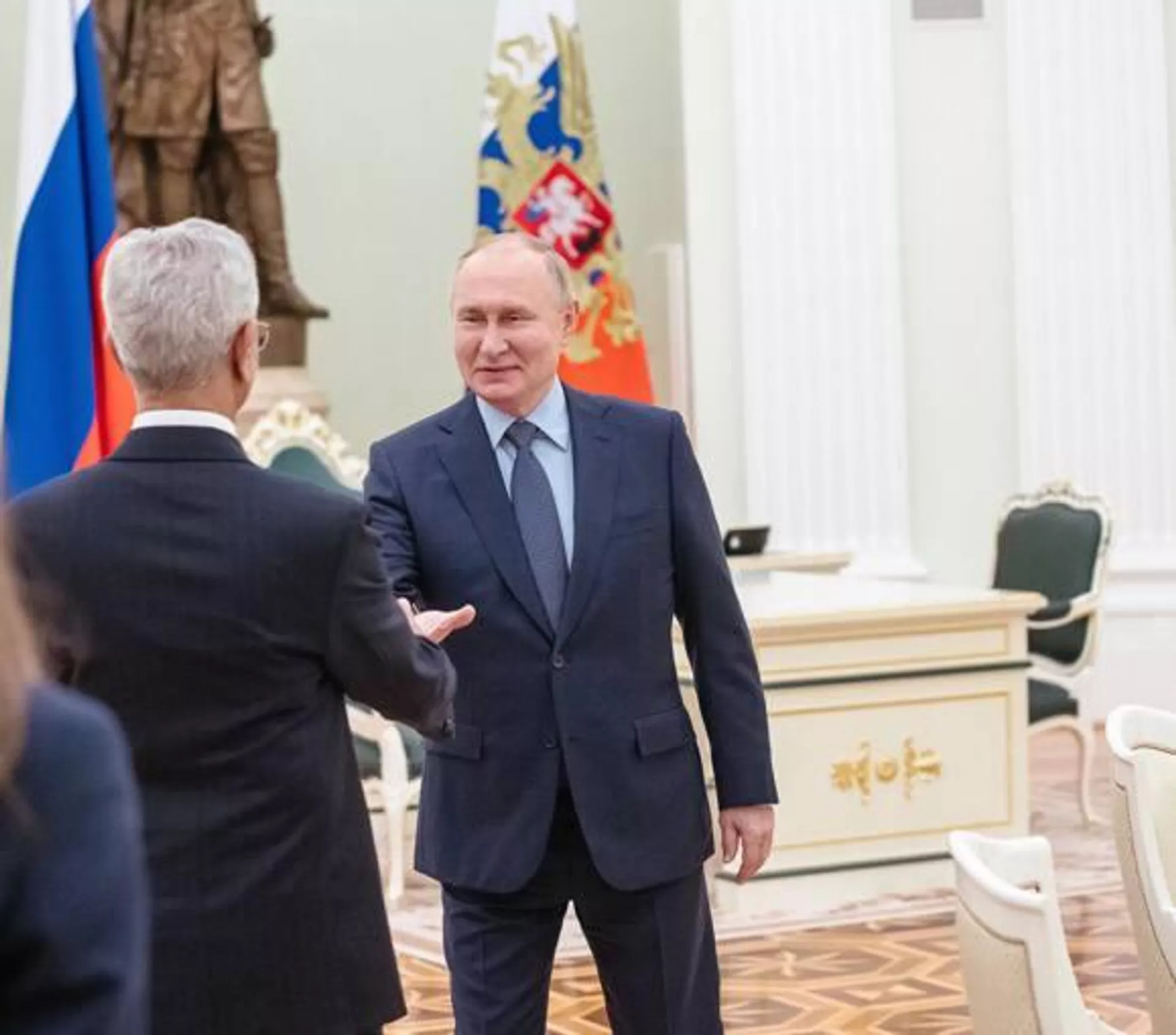 Russian President Vladimir Putin meets Indian EAM Jaishankar. Russian President Vladimir Putin meets Indian EAM Jaishankar. - Sputnik India, 1920, 06.01.2024