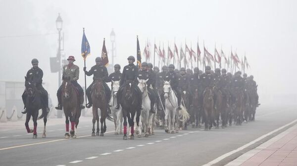 75th Republic Day Parade Rehearsals Commence at India Gate, Kartavya Path - Sputnik India