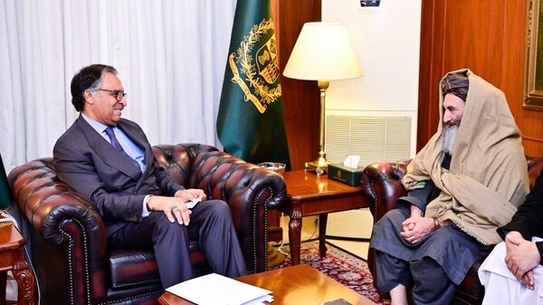 Foreign Minister of Pakistan Jalil Abbas Jilani and Mullah Shirin, Governor of Kandahar - Sputnik India