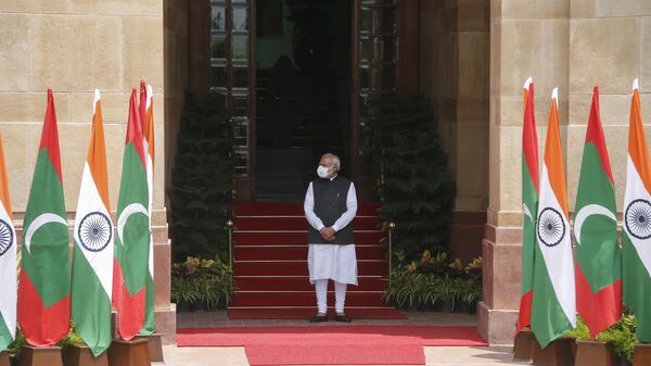 Indian Prime Minister Narendra Modi waits for the arrival of Maldives President Ibrahim Mohamed Solih, in New Delhi, India, Tuesday, Aug.2, 2022. - Sputnik India