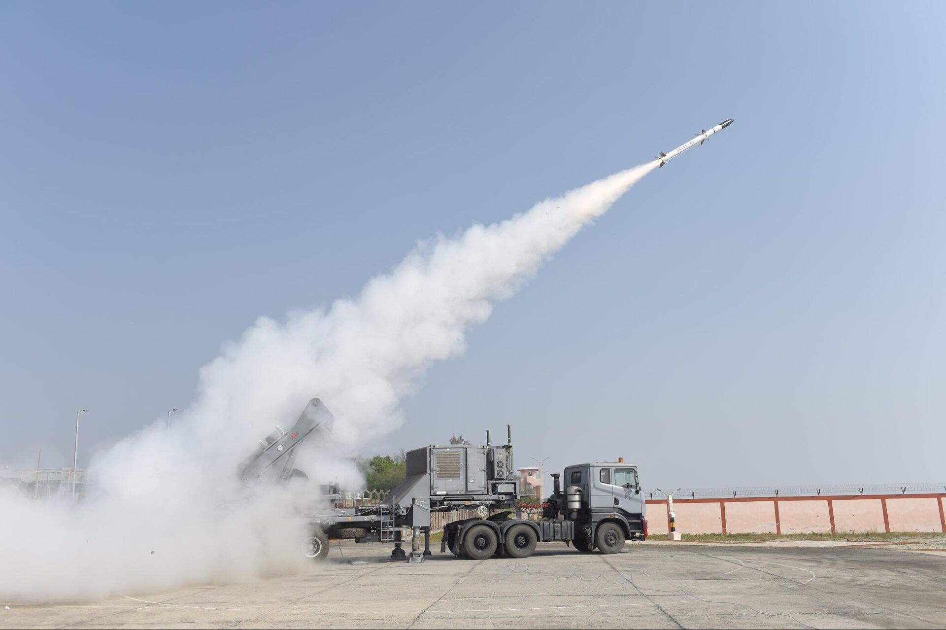 DRDO conducted a successful flight test of the New Generation AKASH (AKASH-NG) missile DRDO conducted a successful flight test of the New Generation AKASH (AKASH-NG) missile - Sputnik भारत, 1920, 13.05.2025