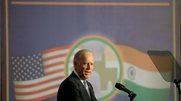 US Vice President Joe Biden addresses a gathering of Indian businessmen at the Bombay Stock Exchange (BSE) in Mumbai on July 24, 2013.  - Sputnik भारत
