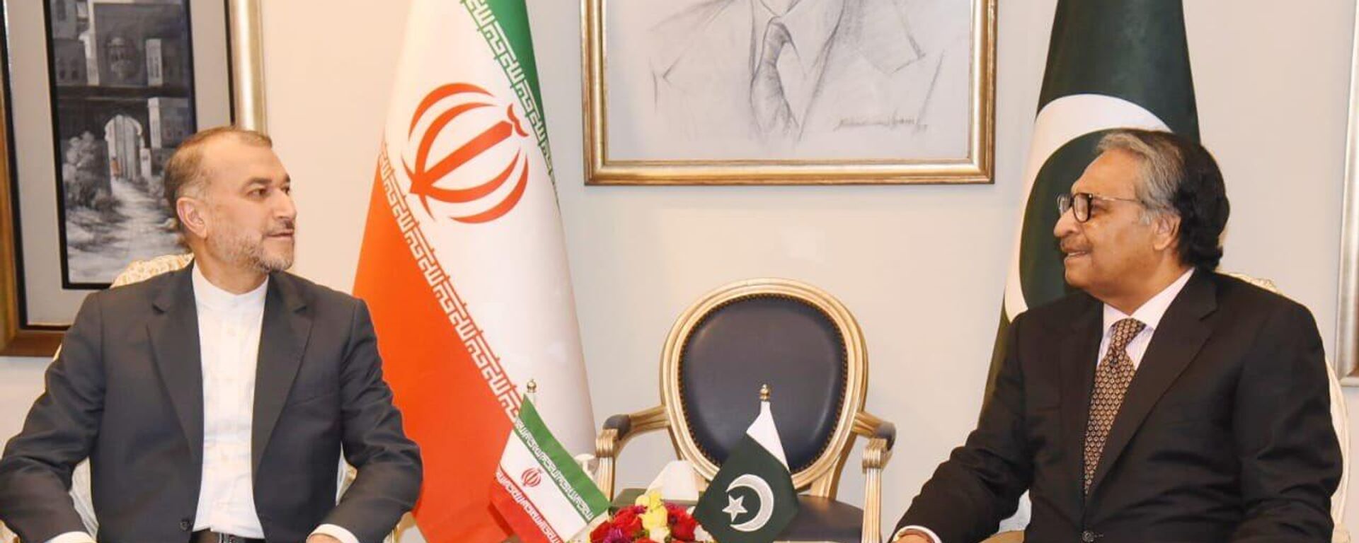 Iranian Foreign Minister Hossein Amir-Abdollahian is engaging in a meeting with his Pakistani counterpart, Jalil Abbas Gilan, in Islamabad. - Sputnik भारत, 1920, 29.01.2024