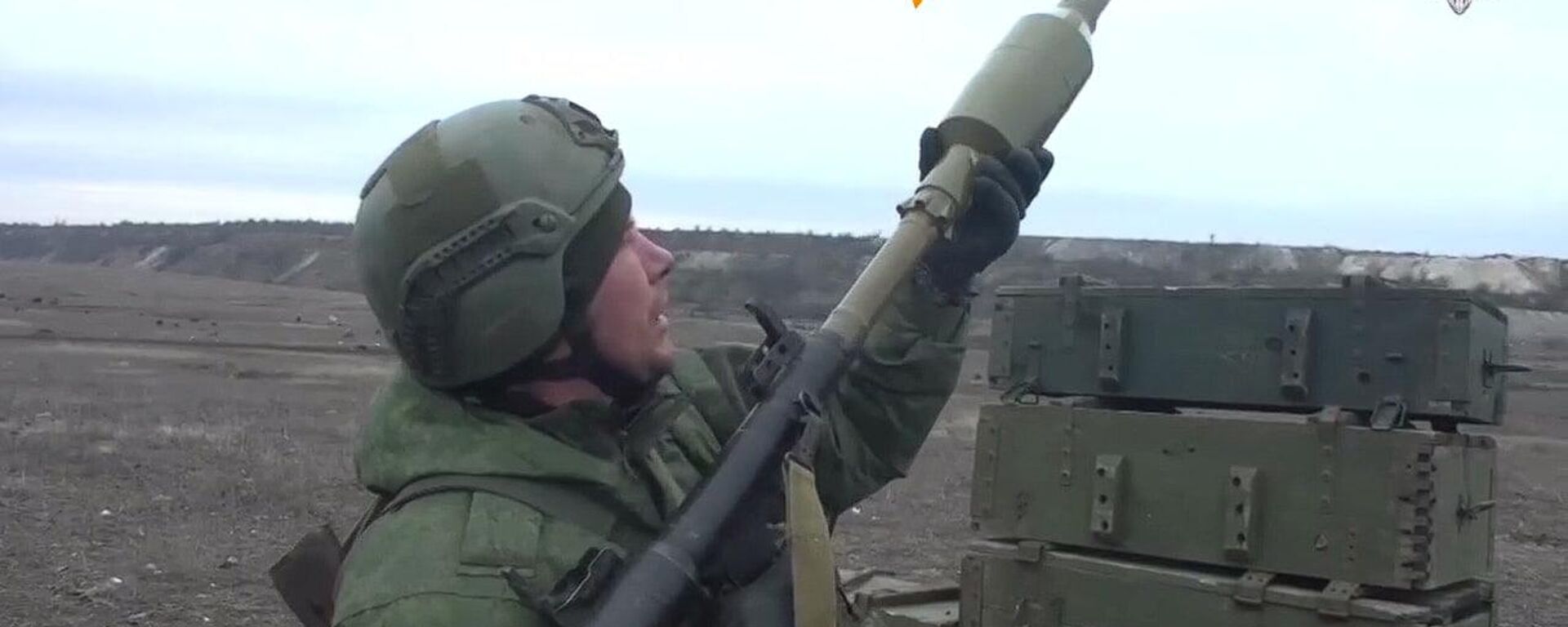 Russian Vostok Group test-fires RPG-7V grenade launchers - Sputnik भारत, 1920, 15.02.2024