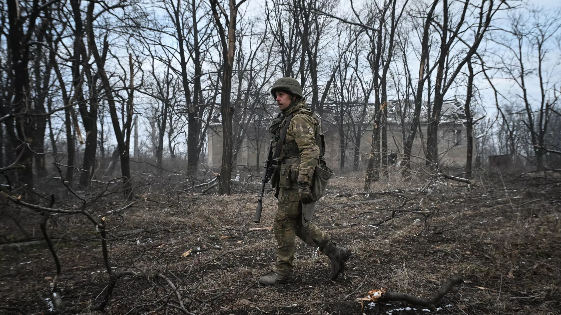 A soldier from Russia's Central Military District in Avdeyevka
