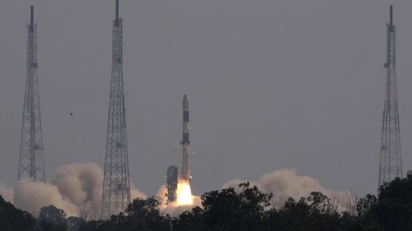 This photograph released by the Indian Space Research Organization (ISRO) shows its Polar Satellite Launch Vehicle (PSLV-C51) carrying Brazil's Amazonia-1 and other satellites lift off from the Satish Dhawan Space Center in Sriharikota, India, Sunday, Feb. 28, 2021.  - Sputnik भारत