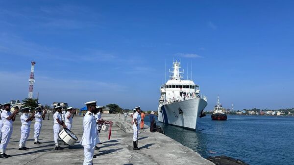Indian Coast Guard Ships Dock in Sri Lanka For Joint Training - Sputnik भारत