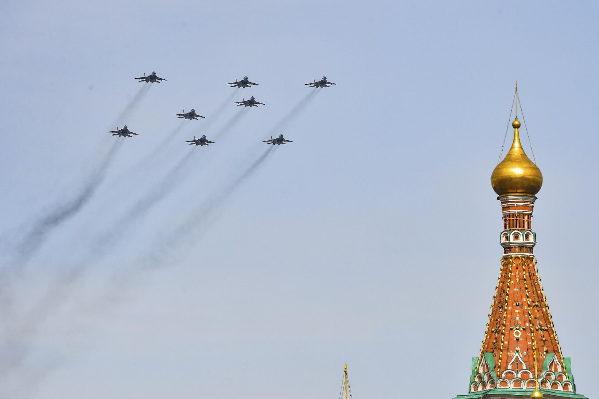 Russian MiG-29SMT fighter jets fly in the shape of the letter Z, which has become a symbol of the Russian military, and a hashtag reading We don't abandon our own, over Red Square during a dress rehearsal for the Victory Day military parade in Moscow, Russia, Saturday, May 7, 2022. - Sputnik India, 1920, 02.03.2024
