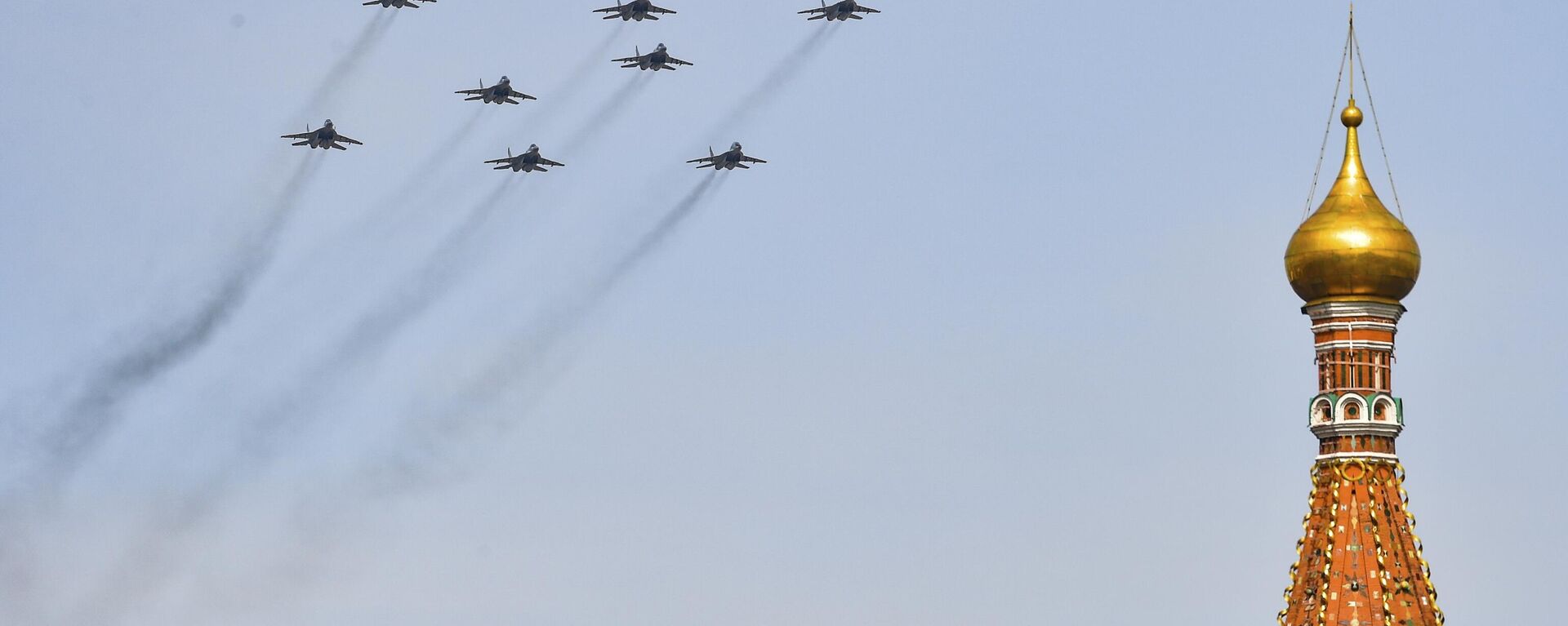 Russian MiG-29SMT fighter jets fly in the shape of the letter Z, which has become a symbol of the Russian military, and a hashtag reading We don't abandon our own, over Red Square during a dress rehearsal for the Victory Day military parade in Moscow, Russia, Saturday, May 7, 2022. - Sputnik भारत, 1920, 09.05.2024