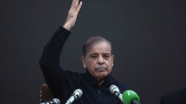 Shehbaz Sharif gestures during a press conference regarding parliamentary elections, in Lahore, Pakistan, Tuesday, Feb. 13, 2024. - Sputnik India