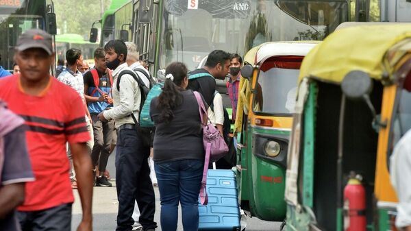 Commuters At Old Delhi Railway Station - Sputnik भारत