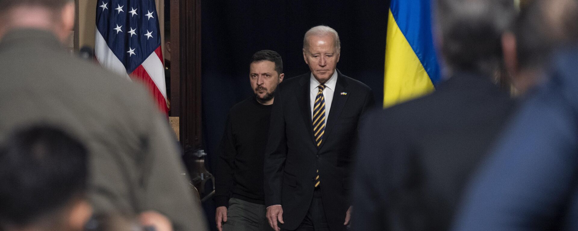 President Joe Biden and Ukrainian President Volodymyr Zelenskyy arrives at a news conference in the Indian Treaty Room in the Eisenhower Executive Office Building on the White House Campus, Tuesday, Dec. 12, 2023, in Washington. - Sputnik India, 1920, 10.03.2024