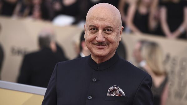 Anupam Kher arrives at the 24th annual Screen Actors Guild Awards at the Shrine Auditorium & Expo Hall on Sunday, Jan. 21, 2018, in Los Angeles. (Photo by Jordan Strauss/Invision/AP) - Sputnik India
