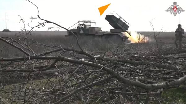 Artillery Crews of Russian Battlegroup Dnepr Airborne Troops carry out strikes on Ukrainian positions - Sputnik भारत
