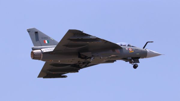 The first Aircraft LA5033 of the Tejas Mk1A Aircraft series took to the skies from HAL facility in Bengaluru. - Sputnik भारत