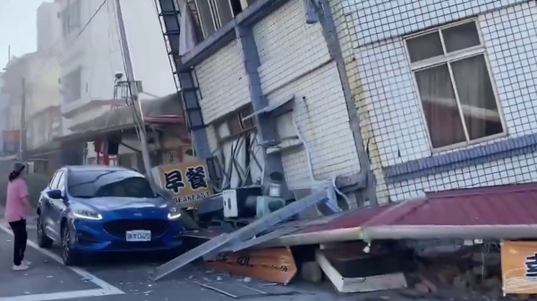 A screenshot from a social media video showing the aftermath of one of the earthquakes that struck near Taiwan. - Sputnik भारत