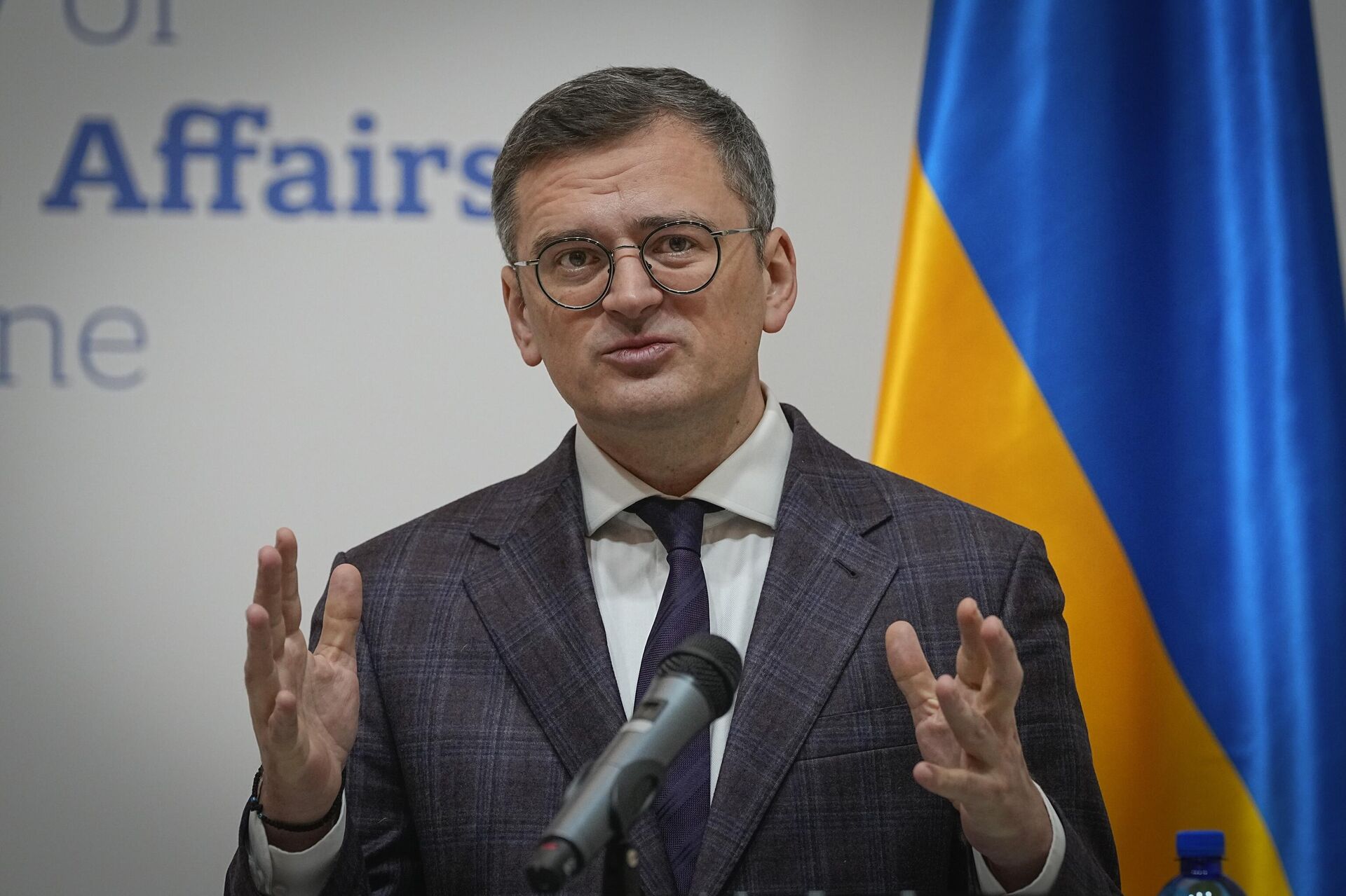 Ukraine's Foreign Minister Dmytro Kuleba, attends a joint news conference with Moldova's Foreign Minister Mihai Popsoi in Kyiv, Ukraine, Wednesday, March. 13, 2024. - Sputnik India, 1920, 07.04.2024