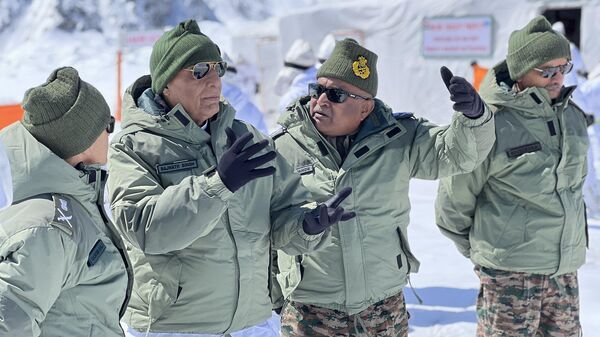 Defense Minister Rajnath Singh visited Siachen amid elections, took stock of security preparations - Sputnik भारत