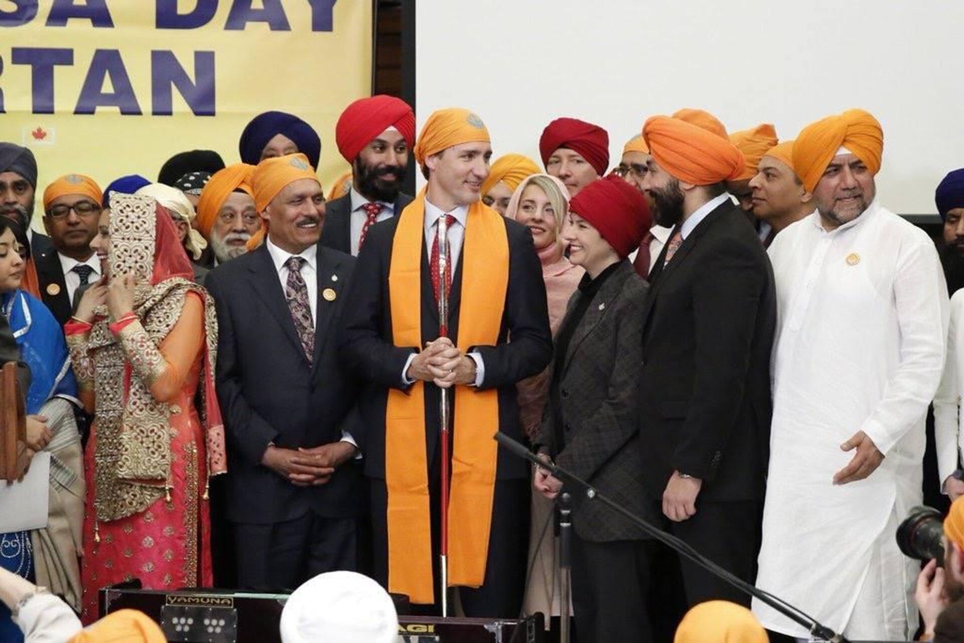 Canada PM Justin Trudeau addresses Sikh community - Sputnik India, 1920, 04.05.2024