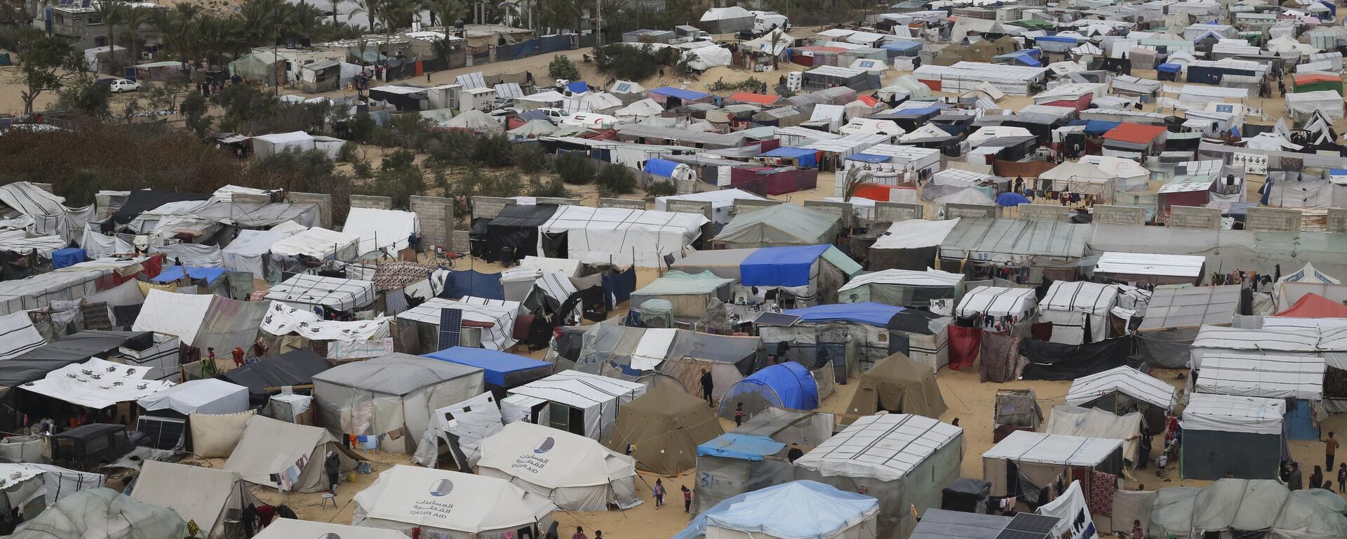 A tent camp housing Palestinians displaced by the Israeli offensive is seen in Rafah, Gaza Strip, Feb. 27, 2024. - Sputnik भारत, 1920, 09.05.2024