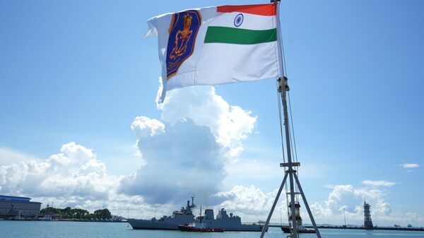 Indian Navy ships arrive in Singapore as part of fleet deployment in South China Sea - Sputnik भारत