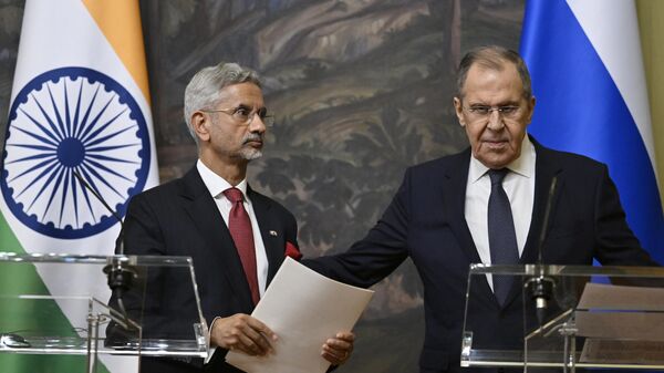 Russia's Foreign Minister Sergey Lavrov, right, and India's Foreign Minister Subrahmanyam Jaishankar leave, after a joint press conference following their talks in Moscow, Russia, Wednesday, Dec. 27, 2023. - Sputnik India