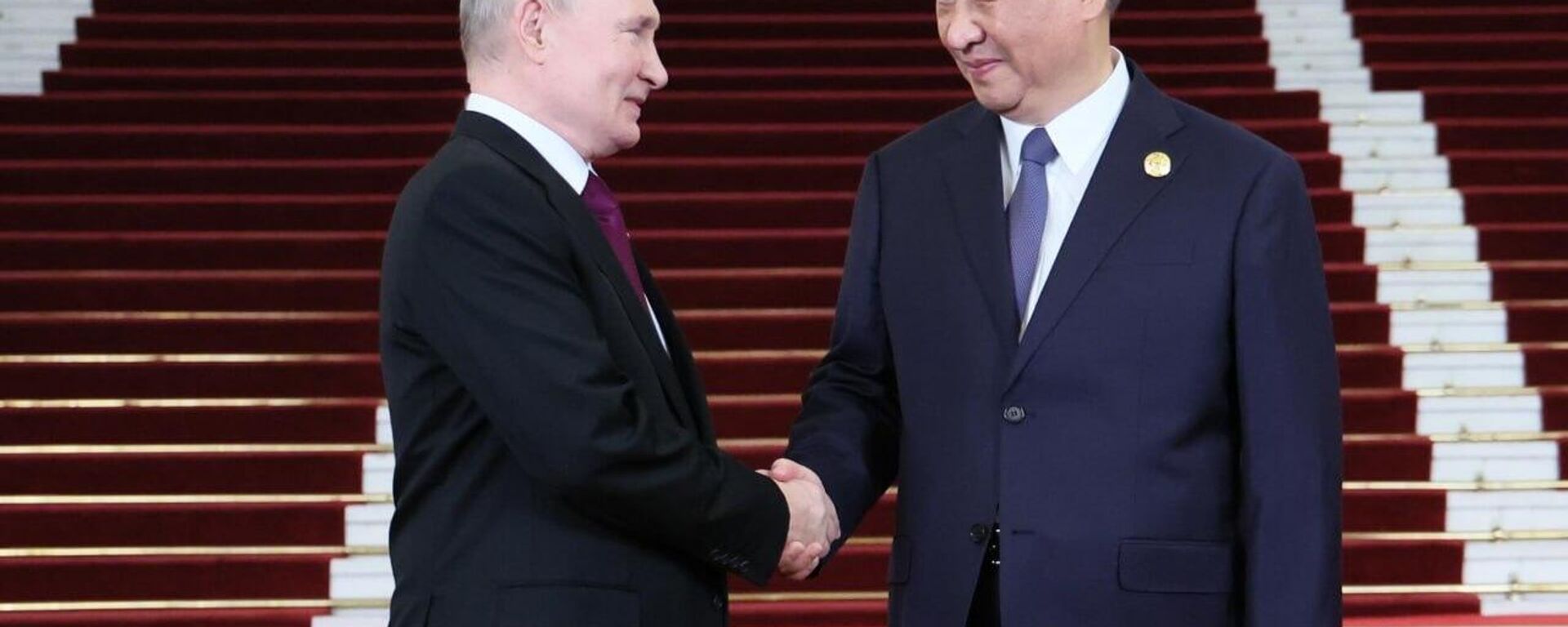 Putin Arrives at Great Hall of People in Beijing for Talks With China's Xi - Sputnik भारत, 1920, 16.05.2024