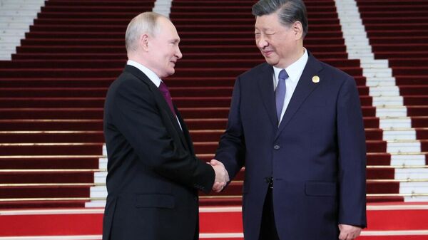 Putin Arrives at Great Hall of People in Beijing for Talks With China's Xi - Sputnik भारत