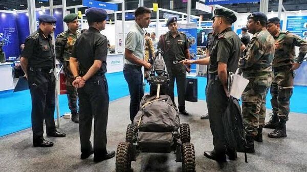 Indian Army boosts soldier mobility with 300 high-tech mules - Sputnik भारत
