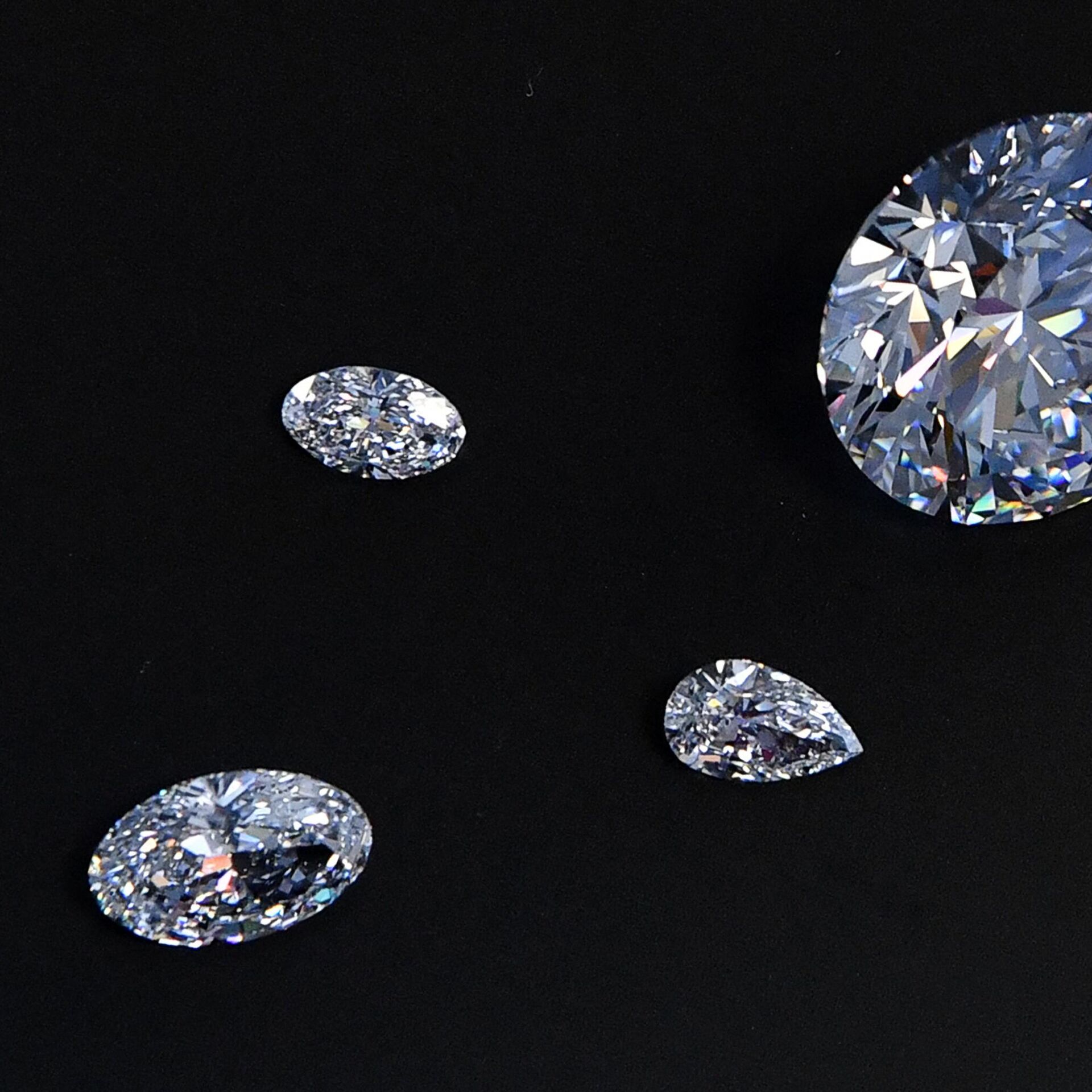 Russian cut diamonds store