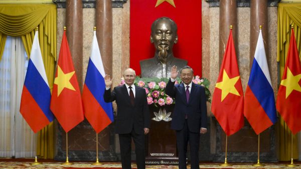 Russian President Vladimir Putin and Vietnamese President To Lam  - Sputnik India