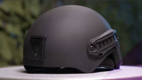   A screenshot of a Rostec video showing Russia's Bars-L helmet.  - Sputnik India