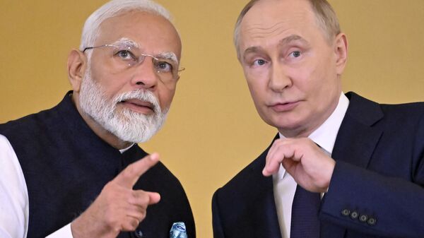 Russian President Vladimir Putin and Indian Prime Minister Narendra Modi attend a ceremony to decorate India's PM with the Order of St. Andrew the Apostle the First-Called following their talks at the Kremlin in Moscow on July 9, 2024.  - Sputnik India