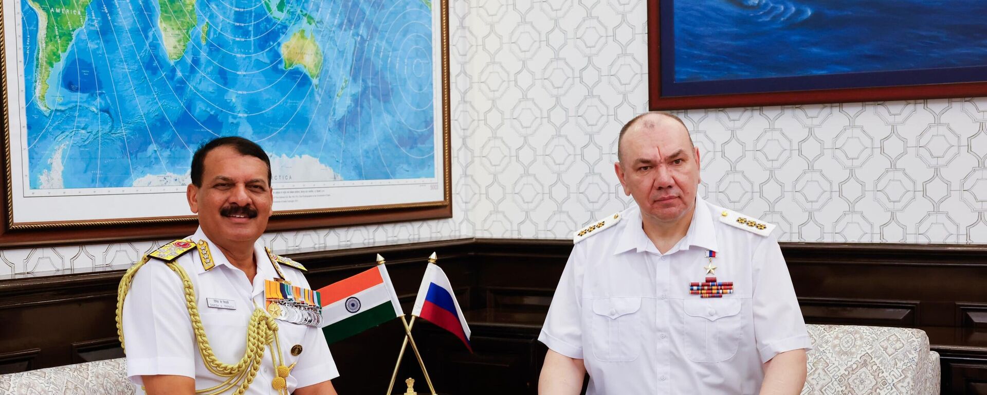 Indian, Russian Navy Chiefs Hold Talks to Deepen Maritime Security Ties - Sputnik India, 1920, 20.08.2024