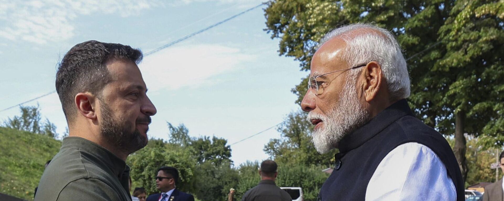 This photograph provided by Indian Prime Minister’s office shows Indian Prime Minister Narendra Modi, right, meeting with Ukrainian President Volodymyr Zelenskyy at the Martyrologist Exposition in Kyiv, Ukraine, Friday, Aug.23, 2024. (Indian Prime Minister’s office via AP) - Sputnik India, 1920, 23.08.2024