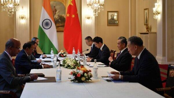 National Security Advisor (NSA) Ajit Doval  held talks with Chinese Foreign Minister Wang Yi on the sidelines of the BRICS NSA-level meeting in St Petersburg on Thursday. - Sputnik India